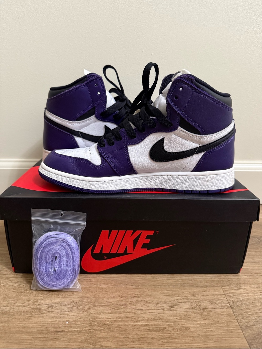 Nike Air Jordan 1 Mid Purple White Black